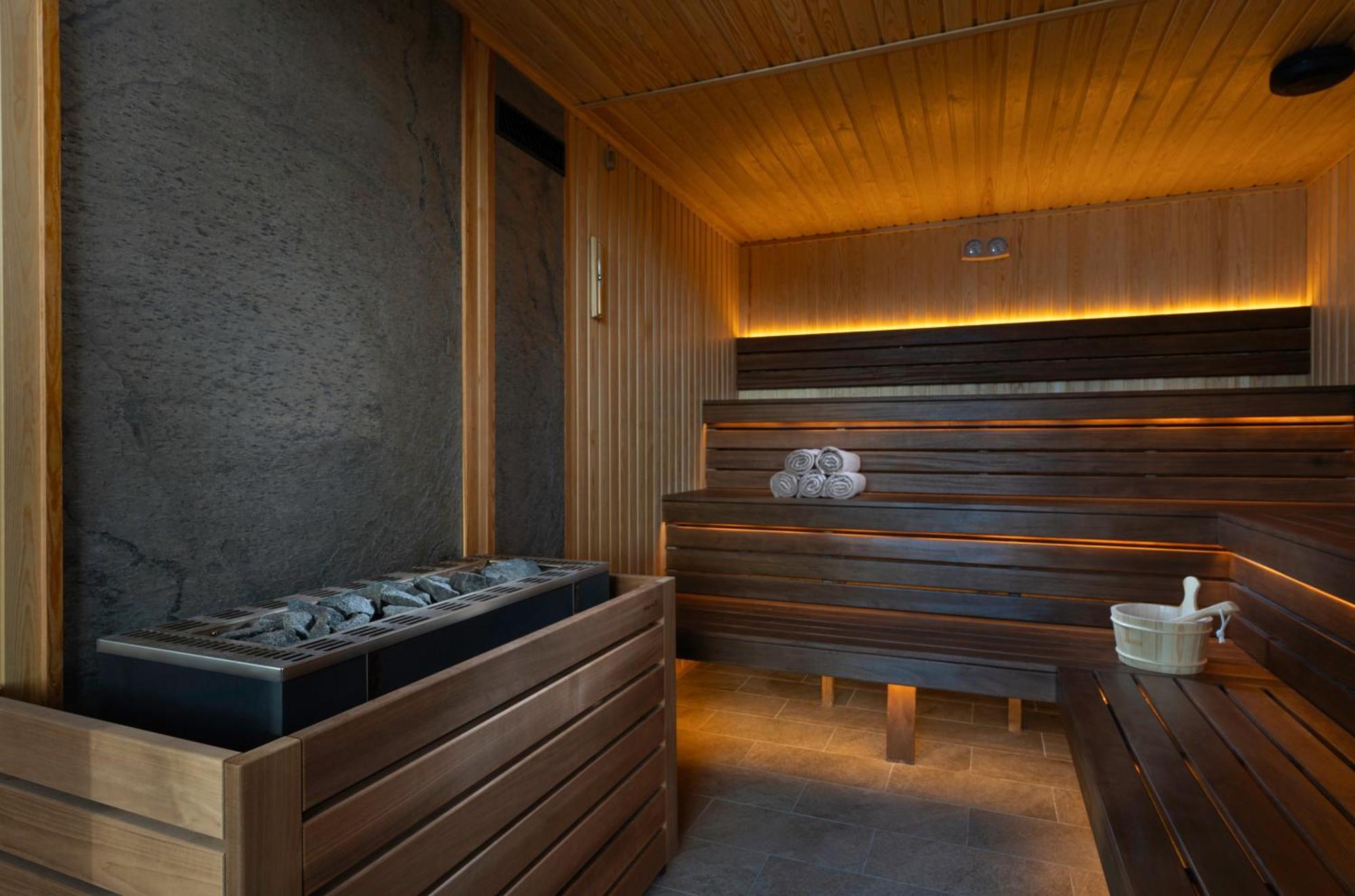 Atmosphere Balneo Hotel & Spa Pavel Banya Exterior foto